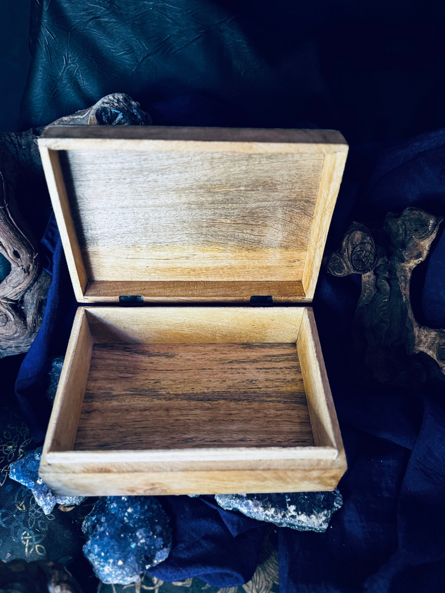 🔮✨ Gran Caja de Madera de los Horóscopos – Guarda tus Tesoros con Magia ✨🔮