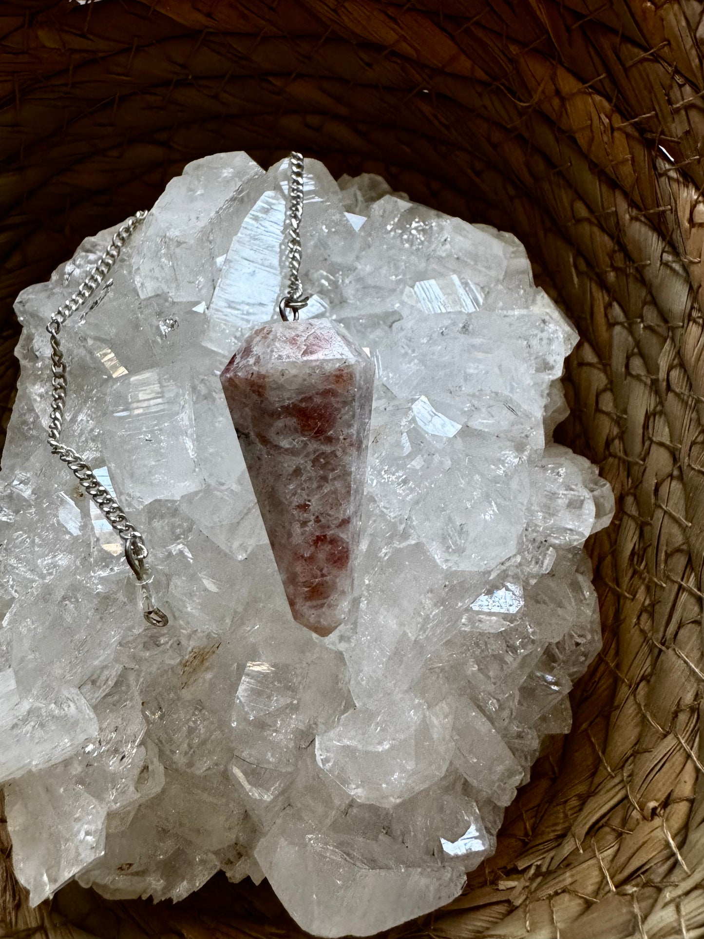 ☀️ Péndulo Facetado de Piedra Sol – Energía y Vitalidad Interior