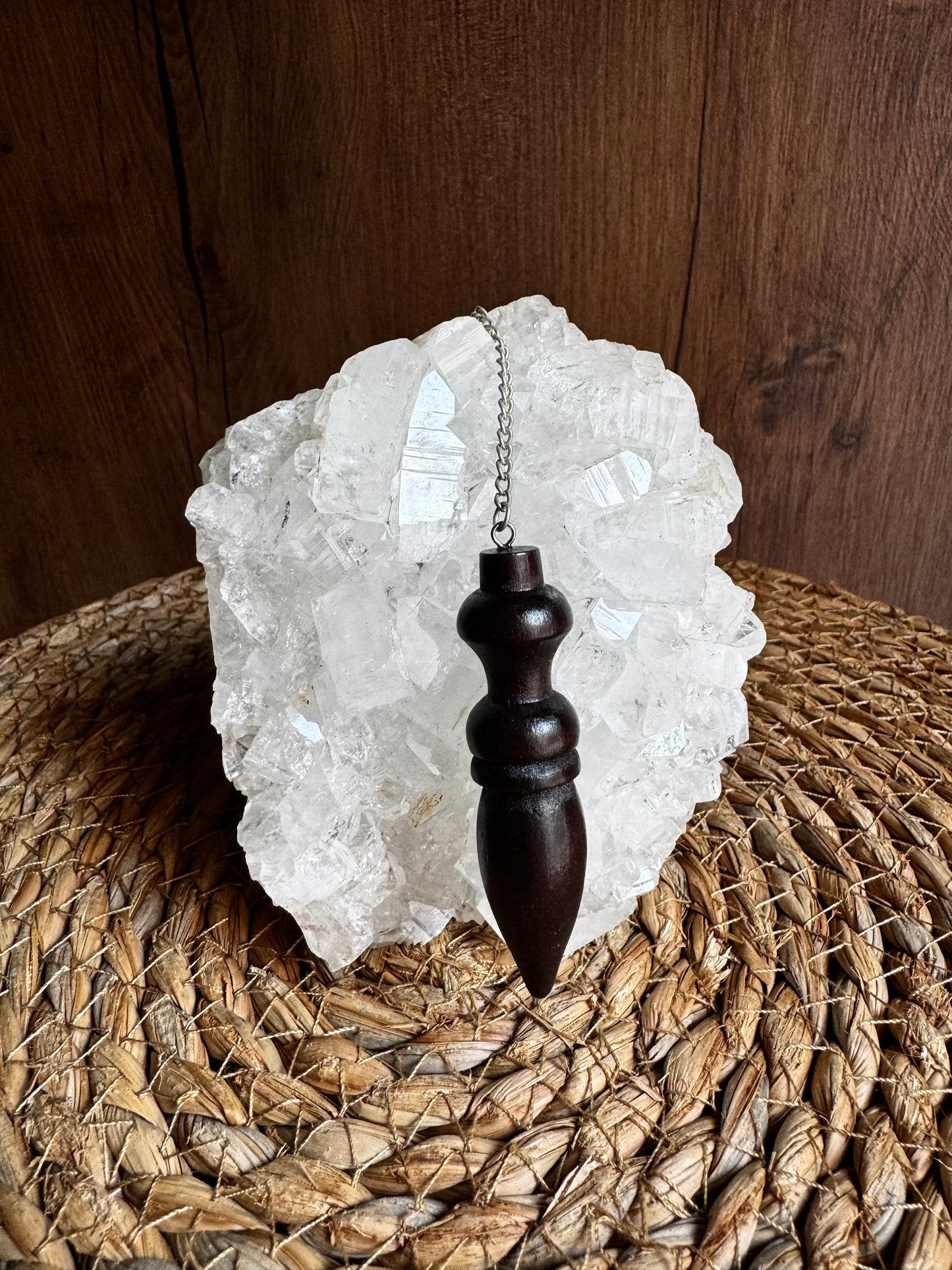 🔮 Péndulo Anubis – Guardián de Caminos