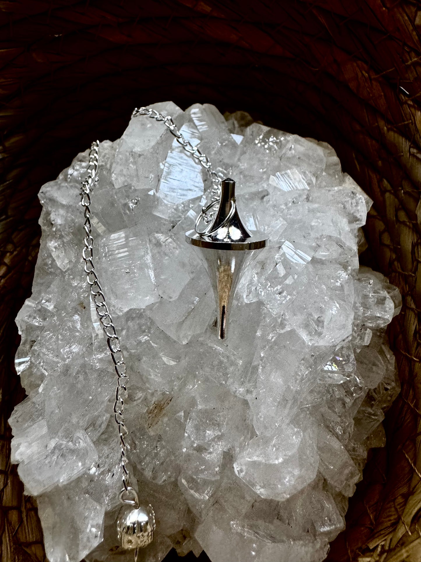 ✨ Péndulo Peonza Metálico – Precisión, Equilibrio y Energía Constante