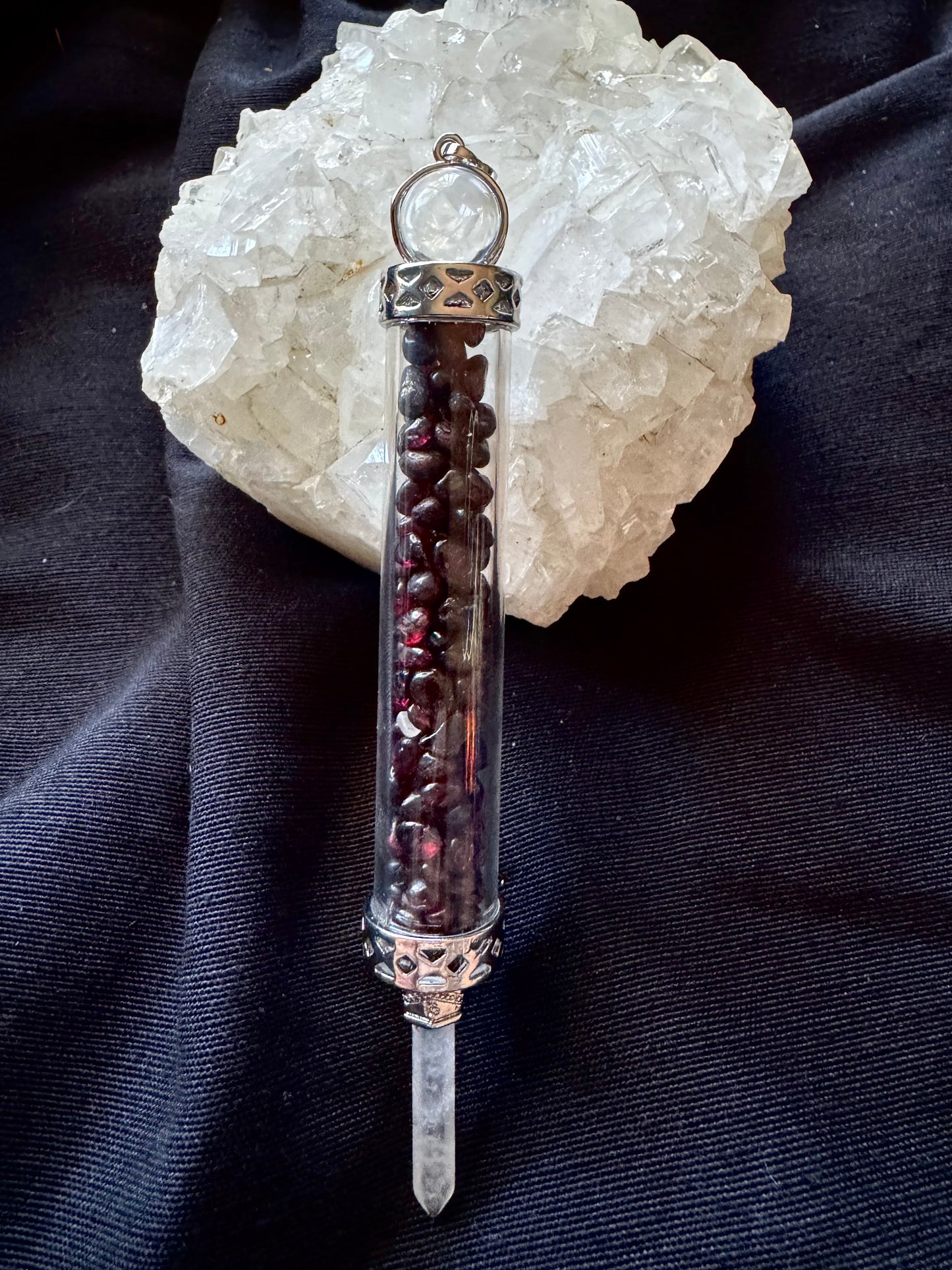 🪄 Varita Canalizadora de Granate – Energía y Vitalidad 🪄