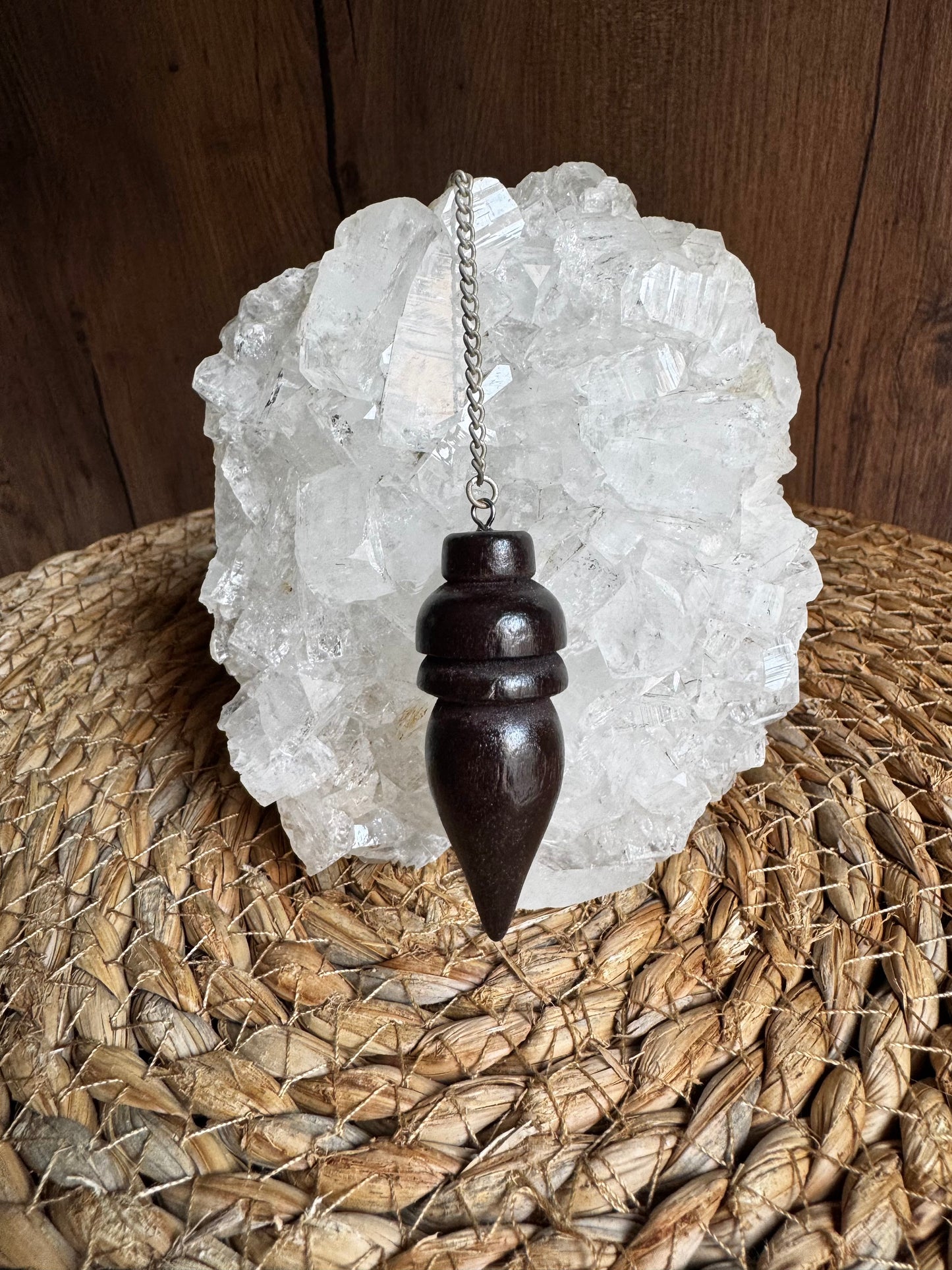 🔮 Péndulo Bastet – Intuición Felina