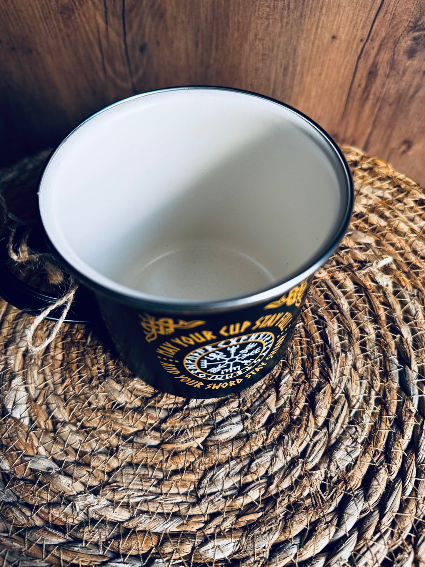 Taza de Peltre Vegvísir – Ruta del Valhalla