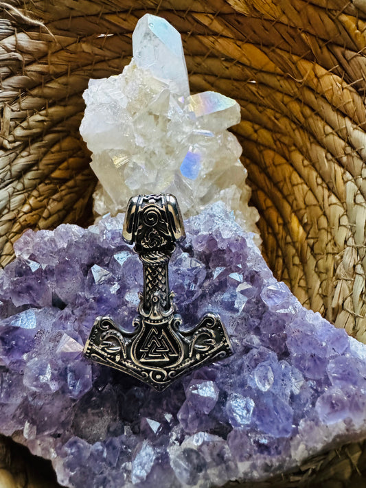 ⚡ Colgante “Mjölnir con Valknut” – Martillo de Thor en Acero 🛡️