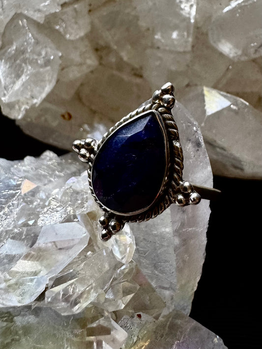 💙✨ Anillo Ajustable de Plata con Zafiro Facetado ✨💙