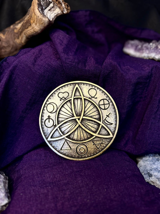 🌿✨ Incensario Redondo con Triqueta – Protección y Energía en Cada Ritual ✨🌿