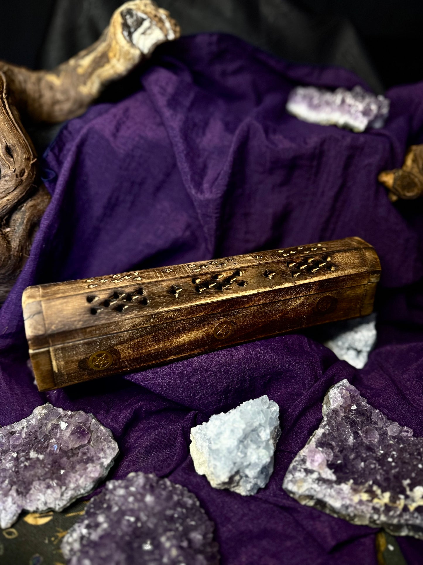 🌿✨ Incensario de Madera Estilo Cofre – Protege y Prolonga tu Incienso ✨🌿