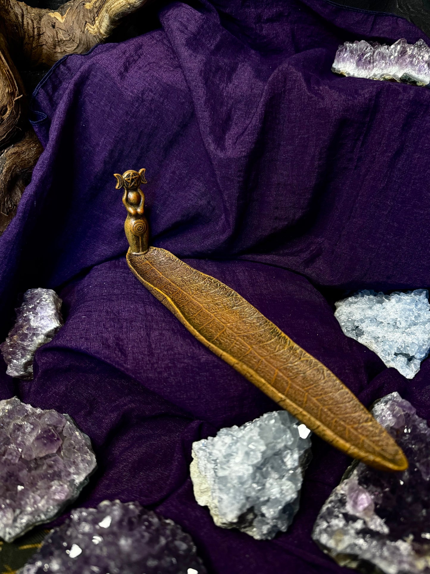 🌙✨ Porta Incienso Triple Goddess – Honra los Ciclos de la Luna ✨🌙