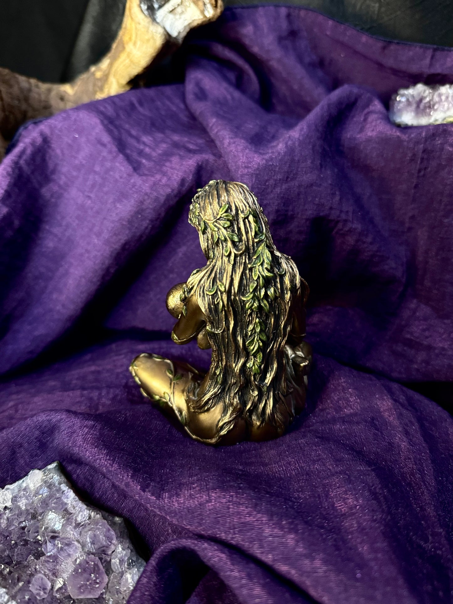 🌍✨ Madre Tierra en Bronce ✨🌍