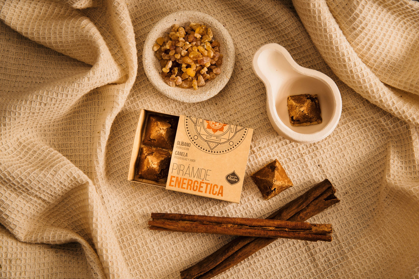 Pirámides Energéticas ~ Canela y Olíbano