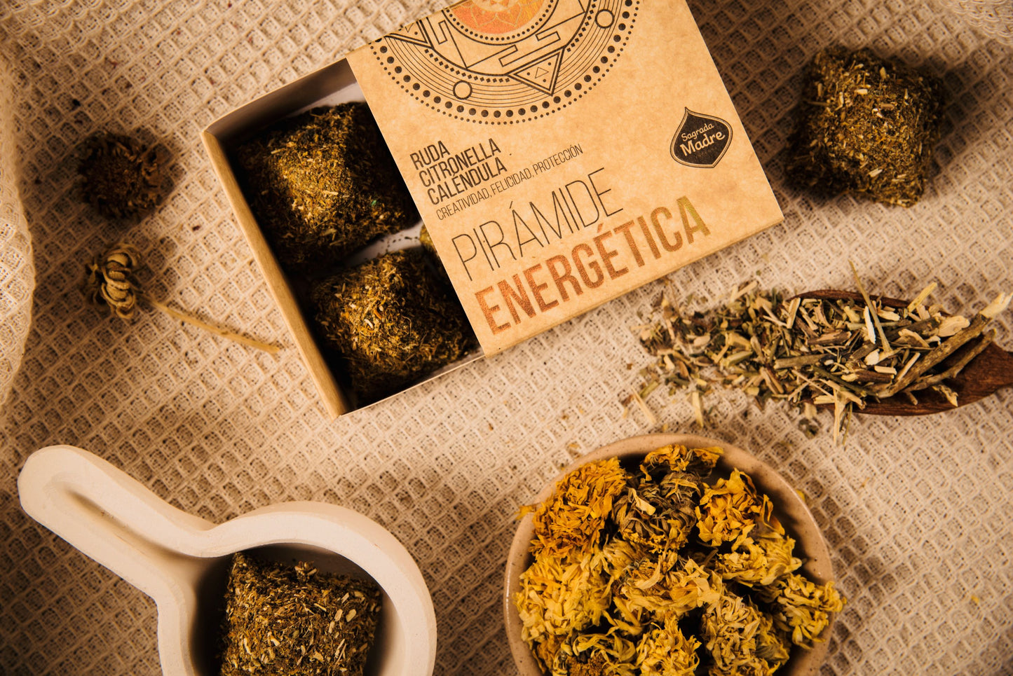 Pirámides Energéticas ~ Citronela, Caléndula y Ruda 🌿