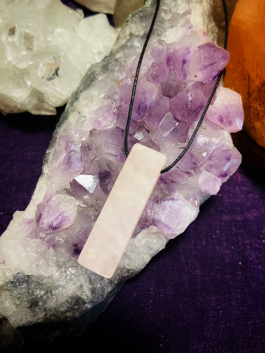 Collar de Cuarzo Rosa natural rebanado