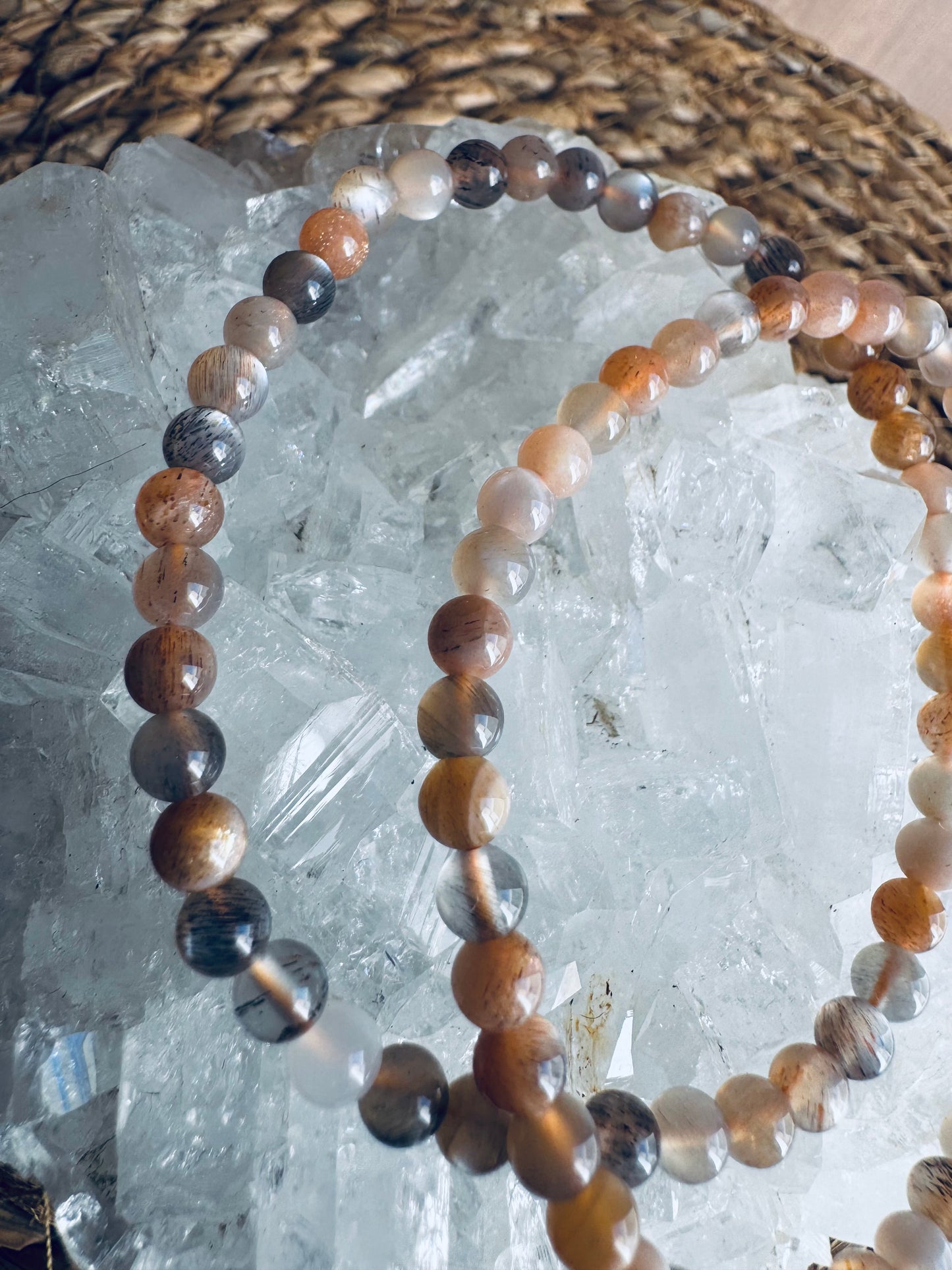 Pulsera de Adularia – Intuición, Luz Interior y Armonía Emocional ✨