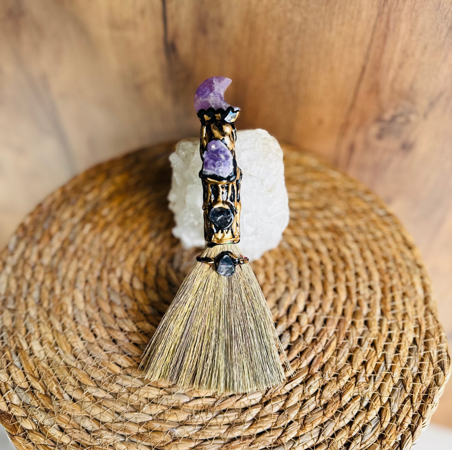 🧹 Escoba Lunar · Amatista