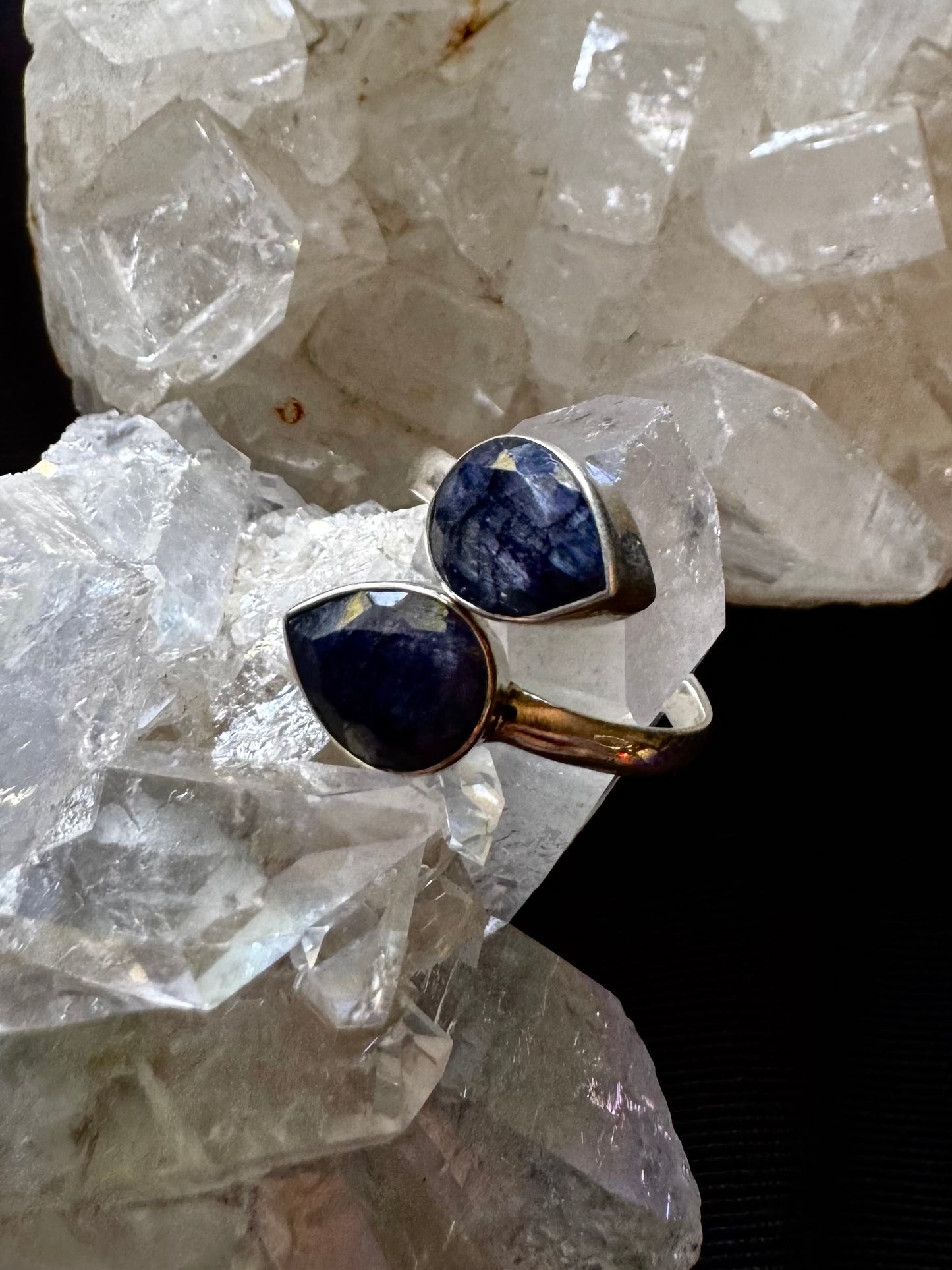 💙✨ Anillo ajustable de plata con Zafiro ✨💙