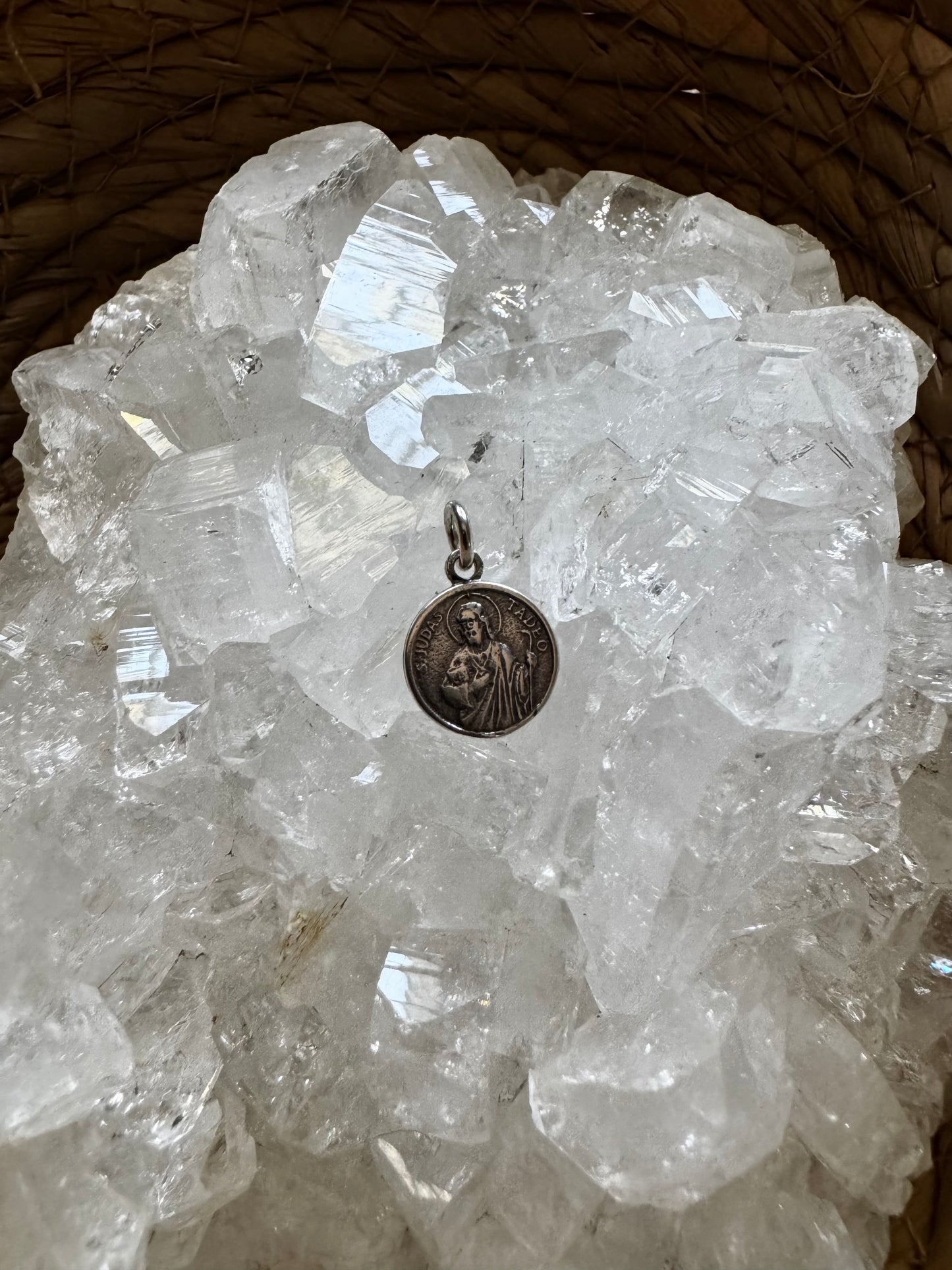 ✨ Medalla de San Judas Tadeo en Plata Envejecida