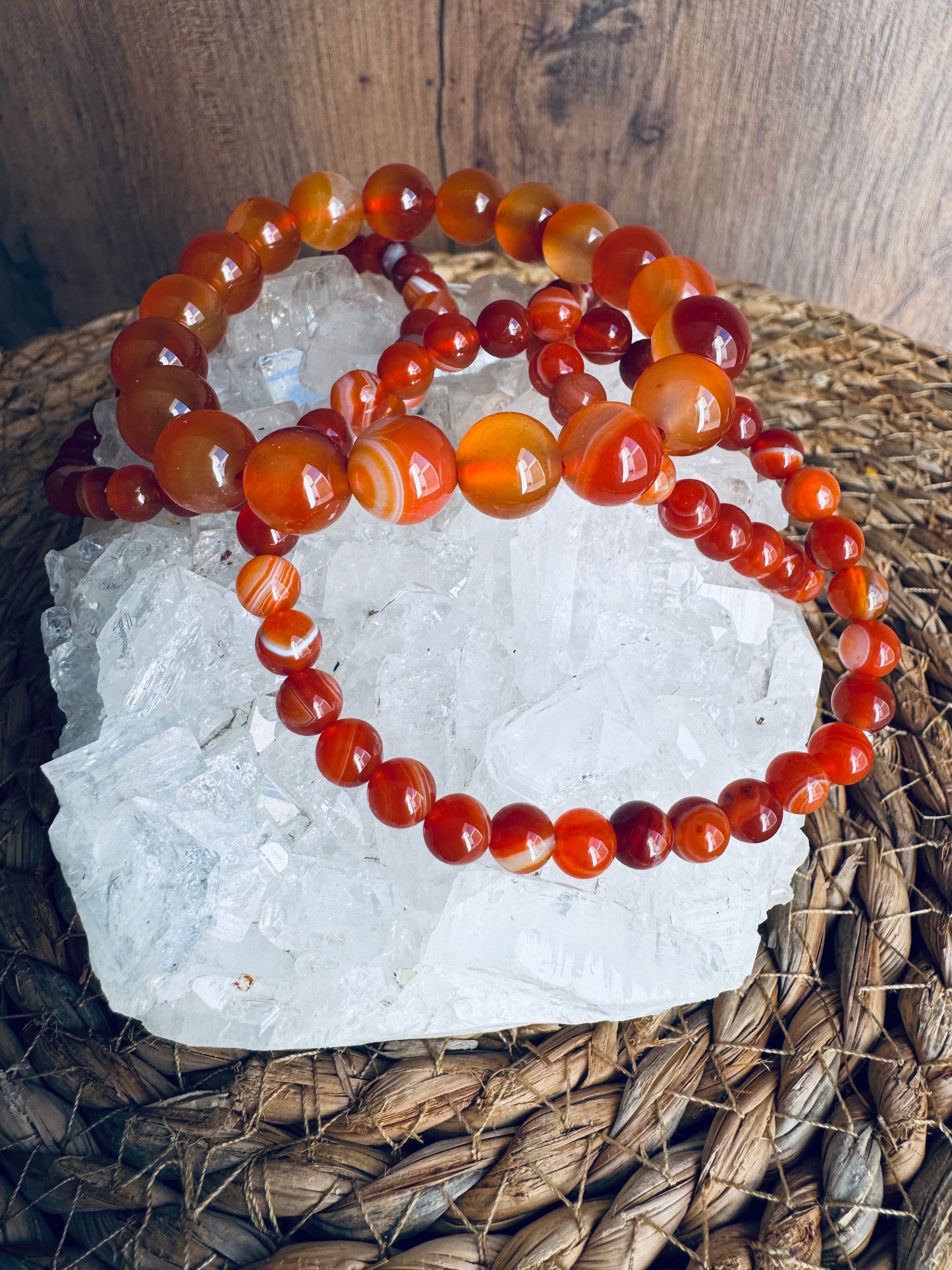 Pulsera de Cornalina Bandeada – Energía, Confianza y Alegría de Vivir ✨