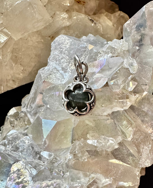 ⚔️🌌 Gotland de Plata con Labradorita 🌌⚔️