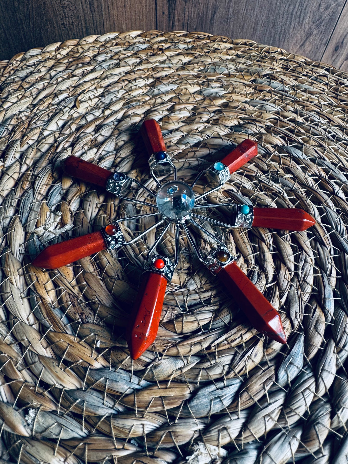 🔴 Generador Energético de 7 Chakras con Jaspe Rojo