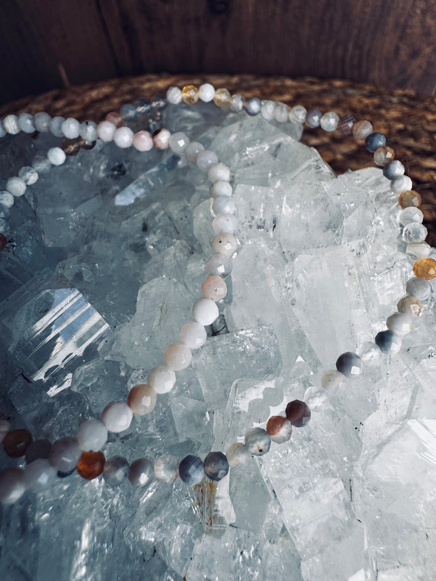 Pulsera de Ópalo Rosa Facetado – Amor Propio, Calma y Energía Positiva 💗✨