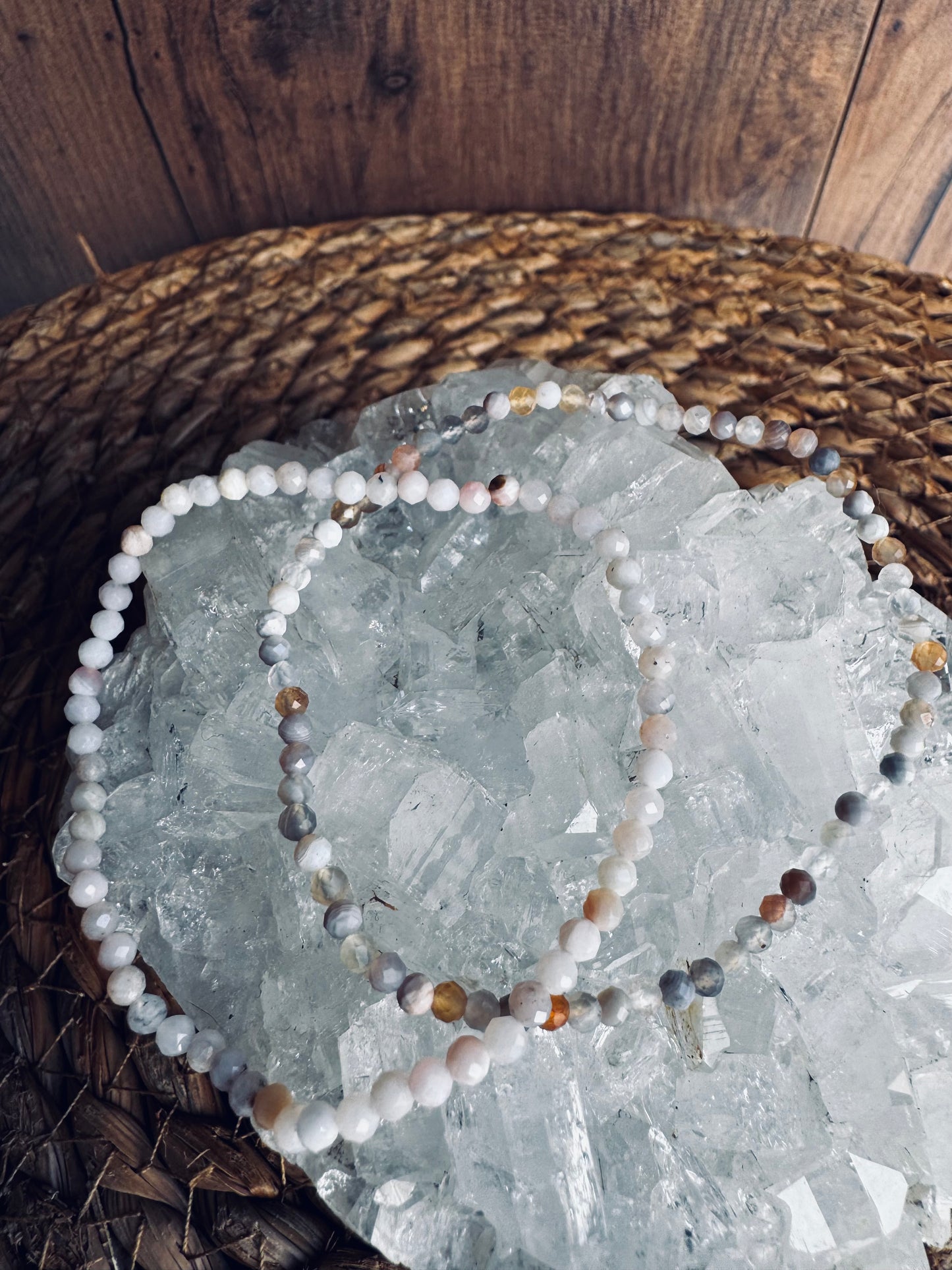 Pulsera de Ópalo Rosa Facetado – Amor Propio, Calma y Energía Positiva 💗✨