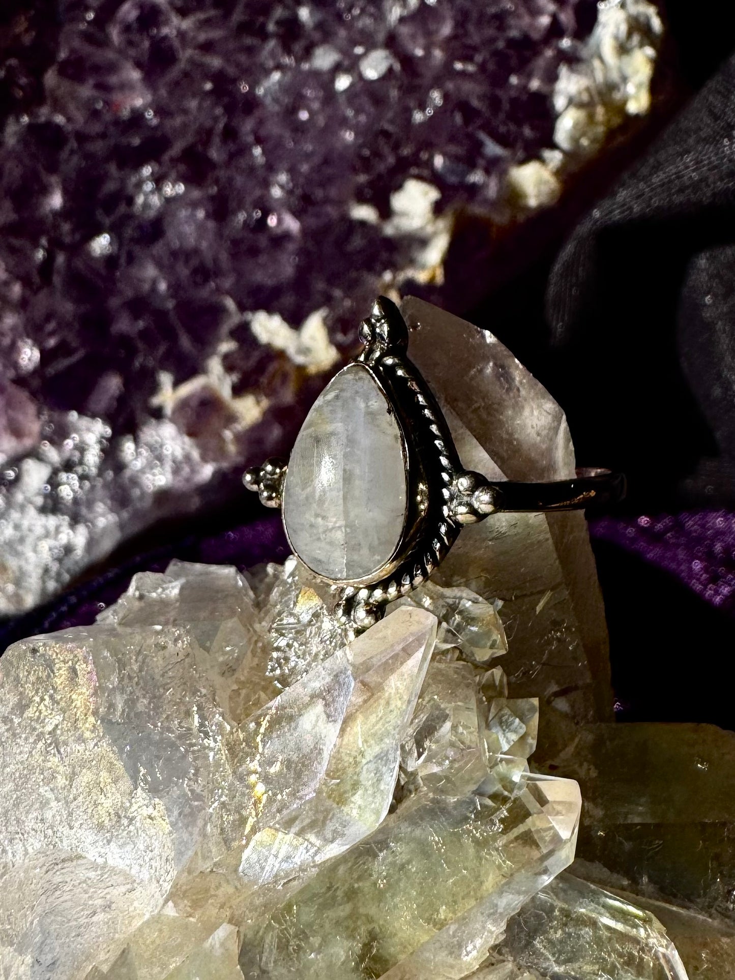 🌙✨ Anillo de Piedra Luna en forma de gota — Plata 925 ✨🌙
