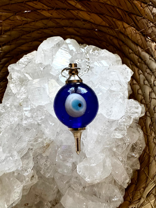 🧿 Péndulo de Ojo Turco con Baño de Plata – Protección y Claridad Energética