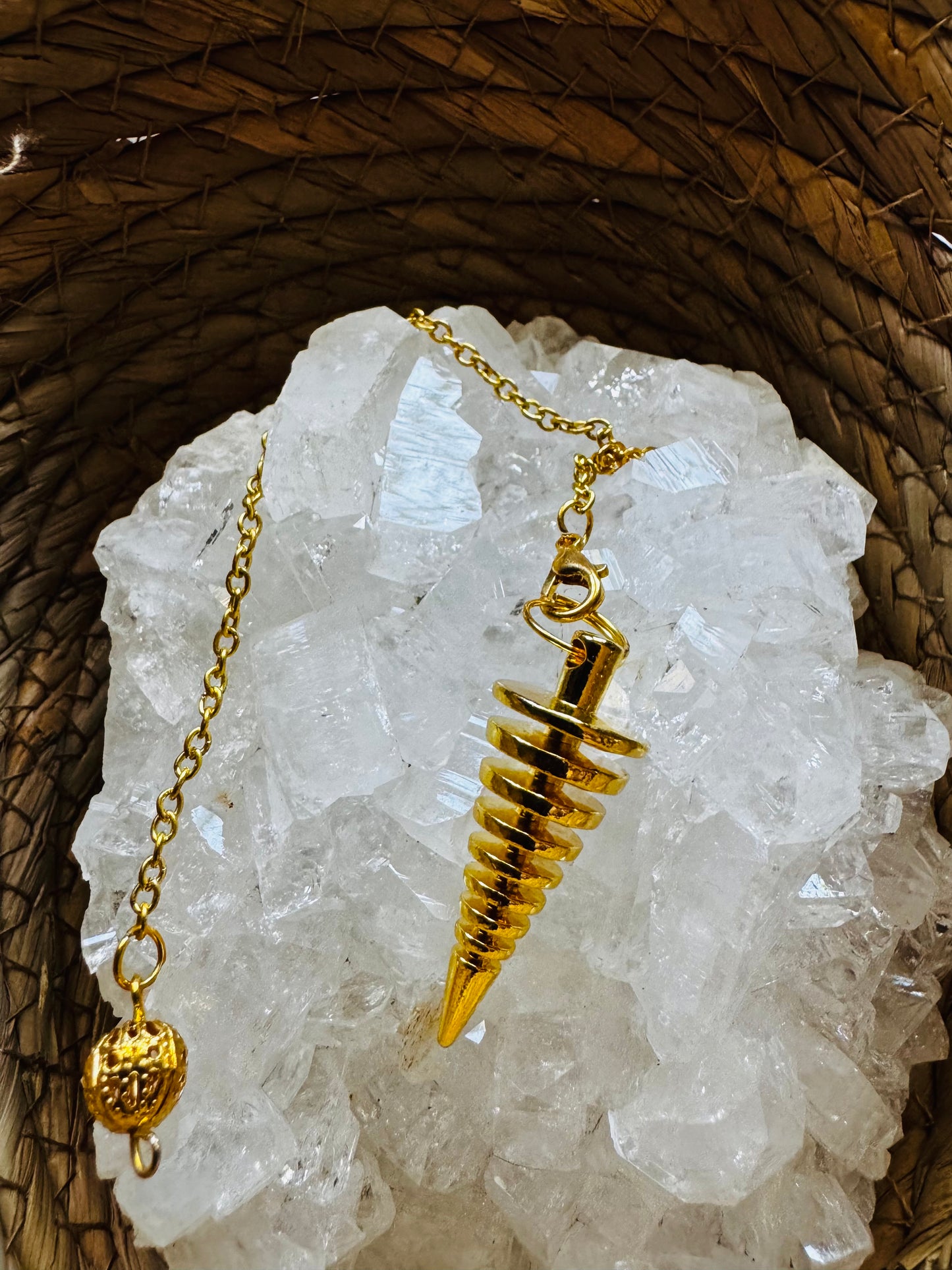 🔮 Péndulo Cónico Dorado de 7 Baterías – Potencia, Precisión y Protección