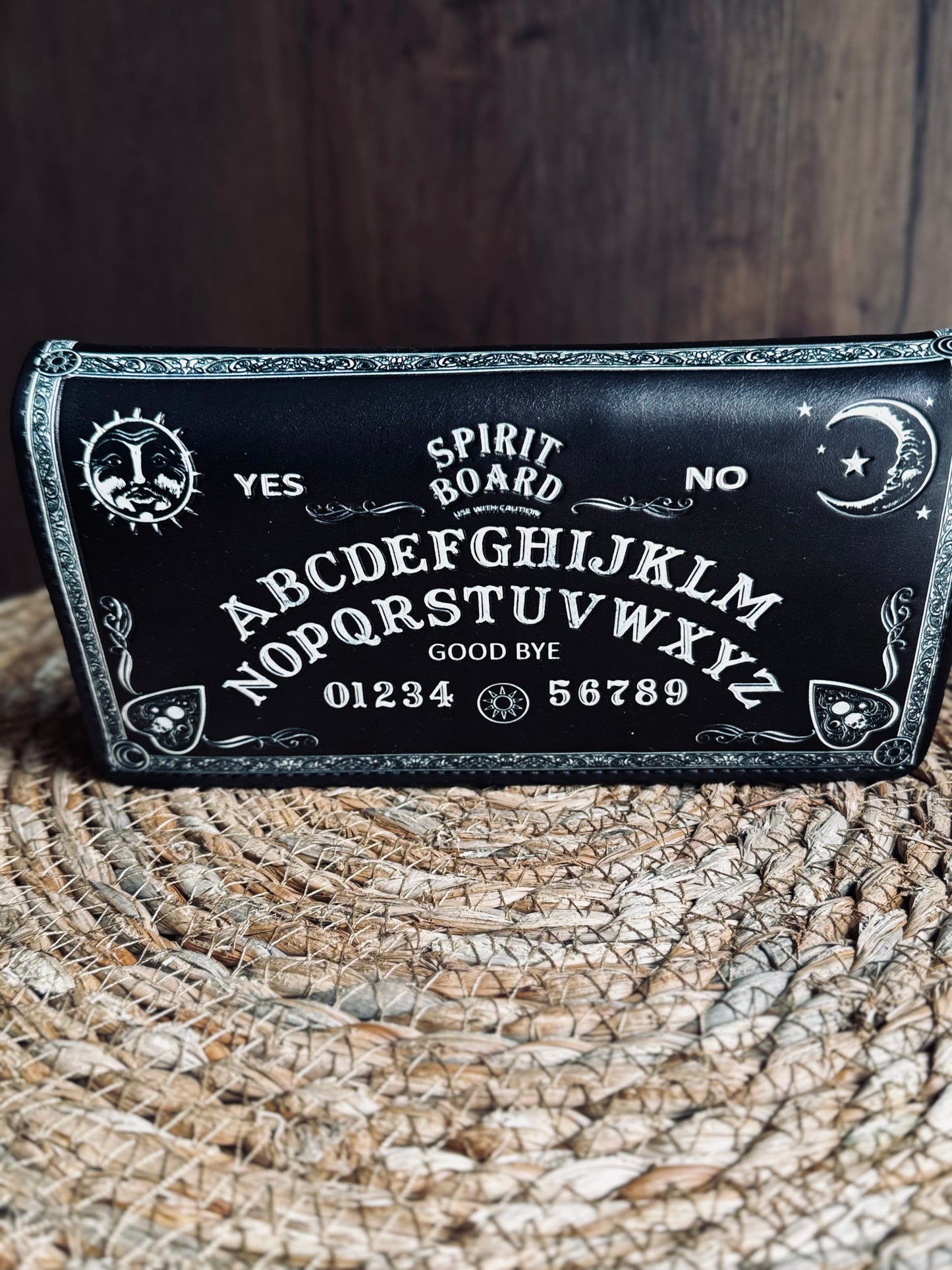Monedero Spirit Board – Nemesis Now