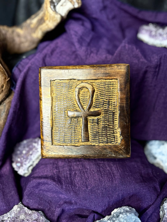 🪬✨ Cajita de Madera con Cruz de la Vida Egipcia – Protección y Magia ✨🪬
