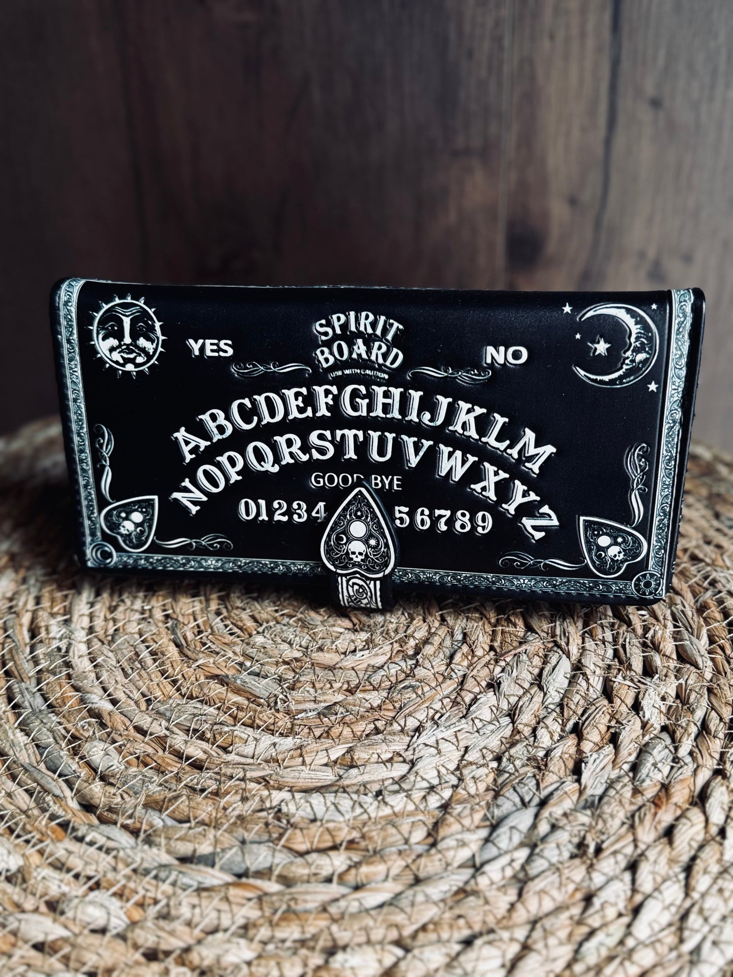 Monedero Spirit Board – Nemesis Now