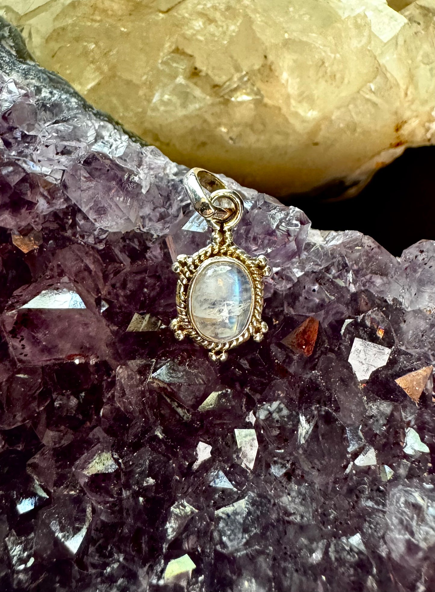 🌙✨ Colgante de Plata con Piedra Luna ✨🌙