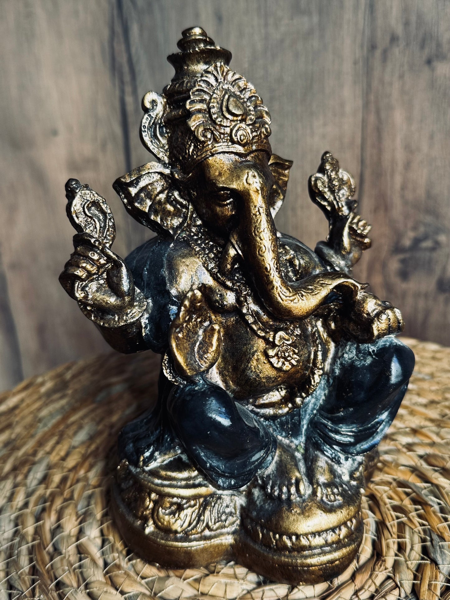 Figura de Gaṇeśa – Dios de la Sabiduría y Removedor de Obstáculos