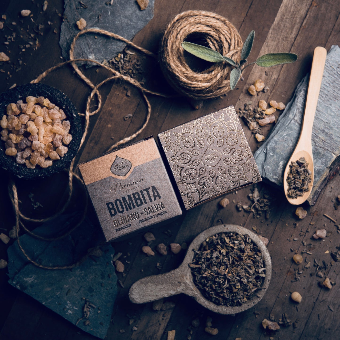 Bombita Premium Defumación Activada Olíbano y Salvia  Sagrada Madre