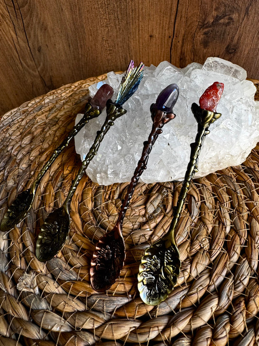 ✨ Cucharitas Encantadas de Bruja · Mineral Mágico