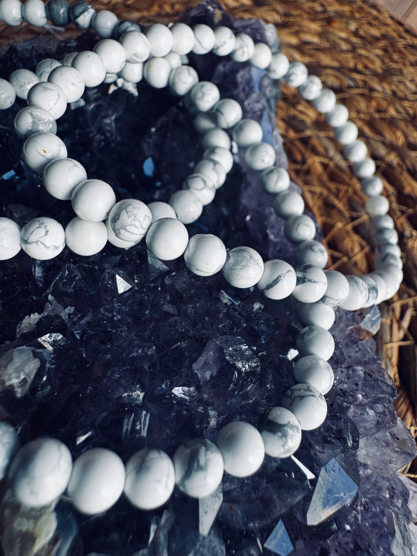 Pulsera de Howlita – Serenidad, Paciencia y Calma Interior ✨