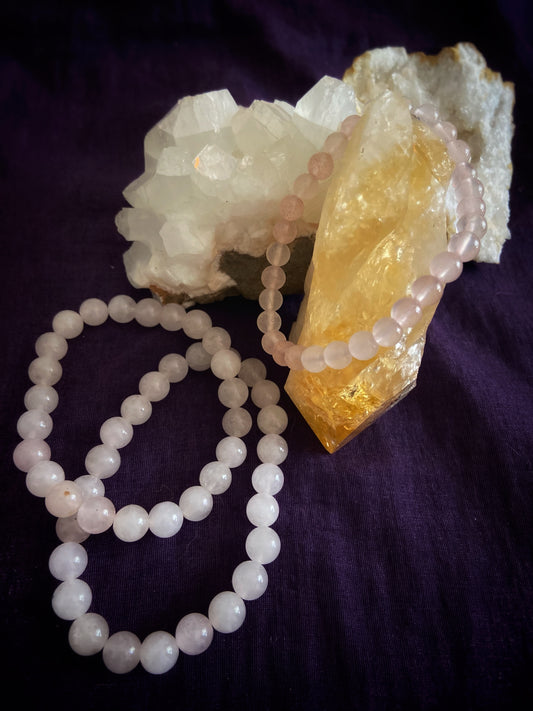 Pulsera de Cuarzo Rosa – Amor y Armonía Interior ✨