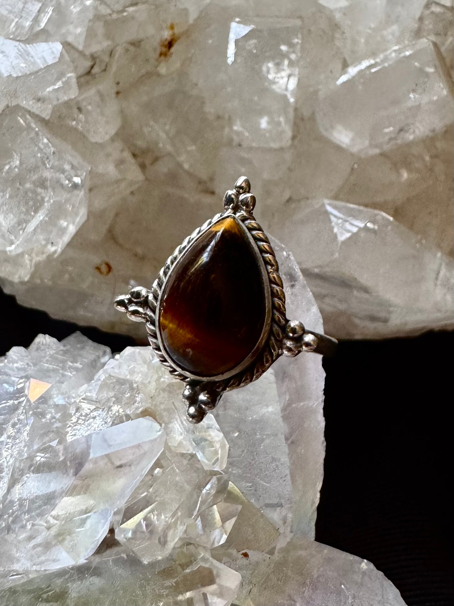 💫 Anillo Ajustable de Ojo de Tigre en Plata 💫