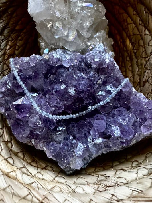 🔮 Gargantilla de Labradorita Facetada — Protección y Despertar Espiritual