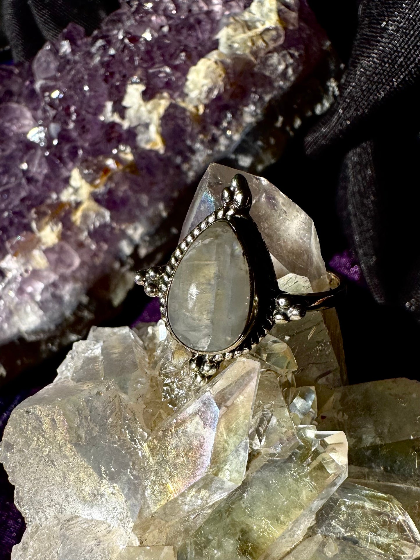 🌙✨ Anillo de Piedra Luna en forma de gota — Plata 925 ✨🌙