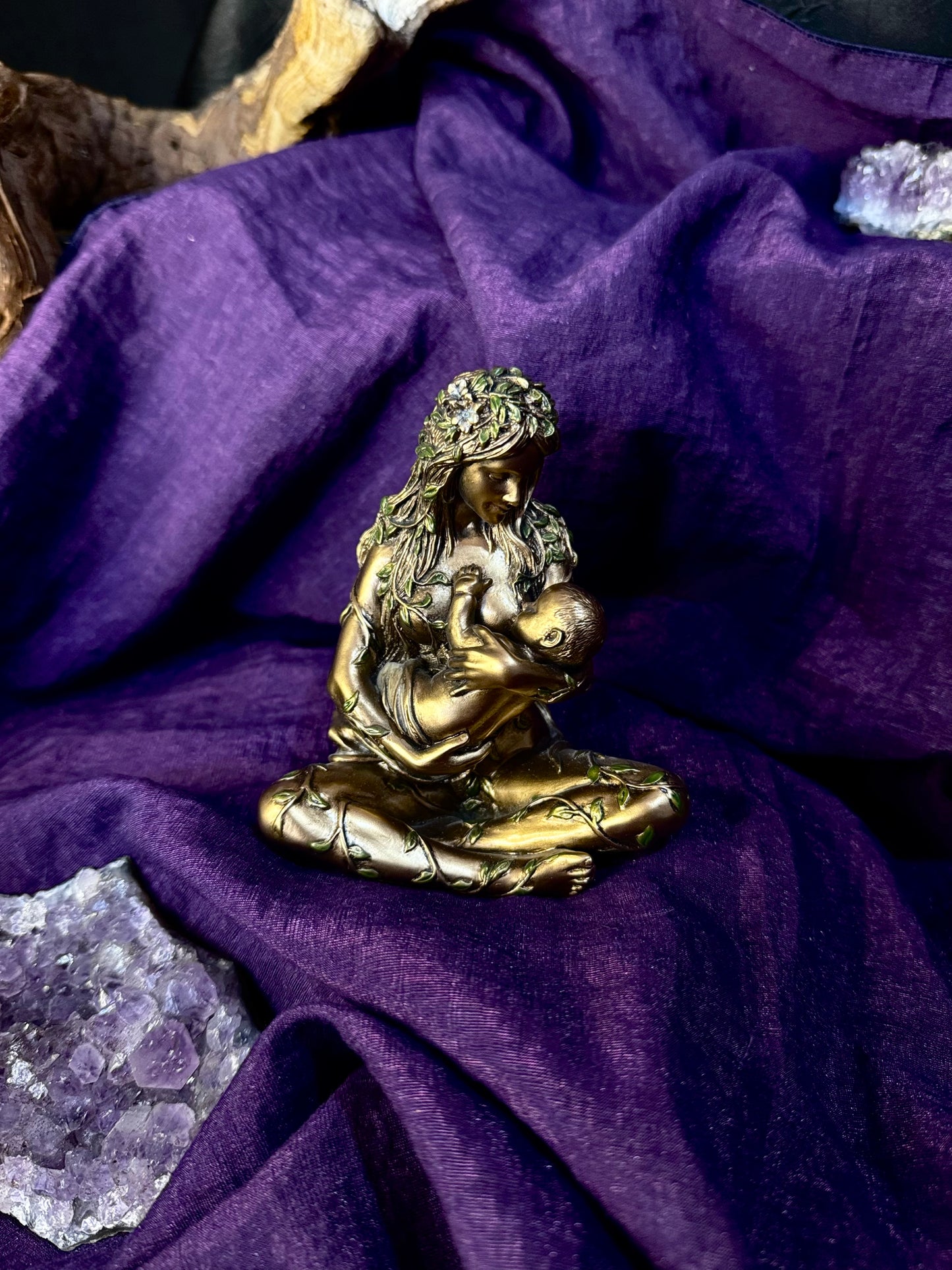 🌍✨ Madre Tierra en Bronce ✨🌍