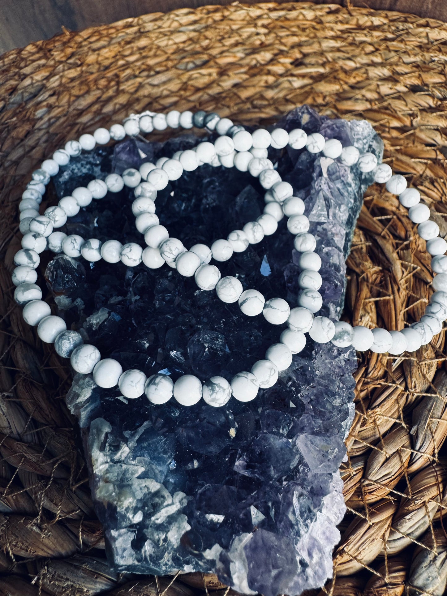 Pulsera de Howlita – Serenidad, Paciencia y Calma Interior ✨