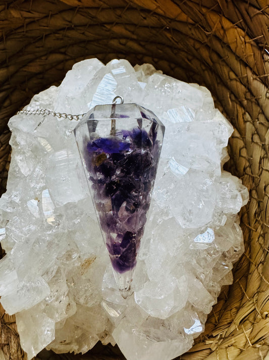 Péndulo Orgonita de Amatista – Conexión y Paz Interior