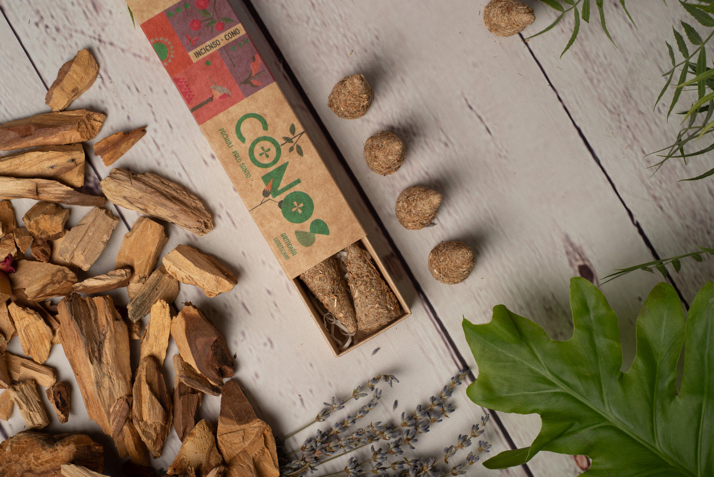 Incienso Cono Pachuli y Palosanto Sagrada Madre