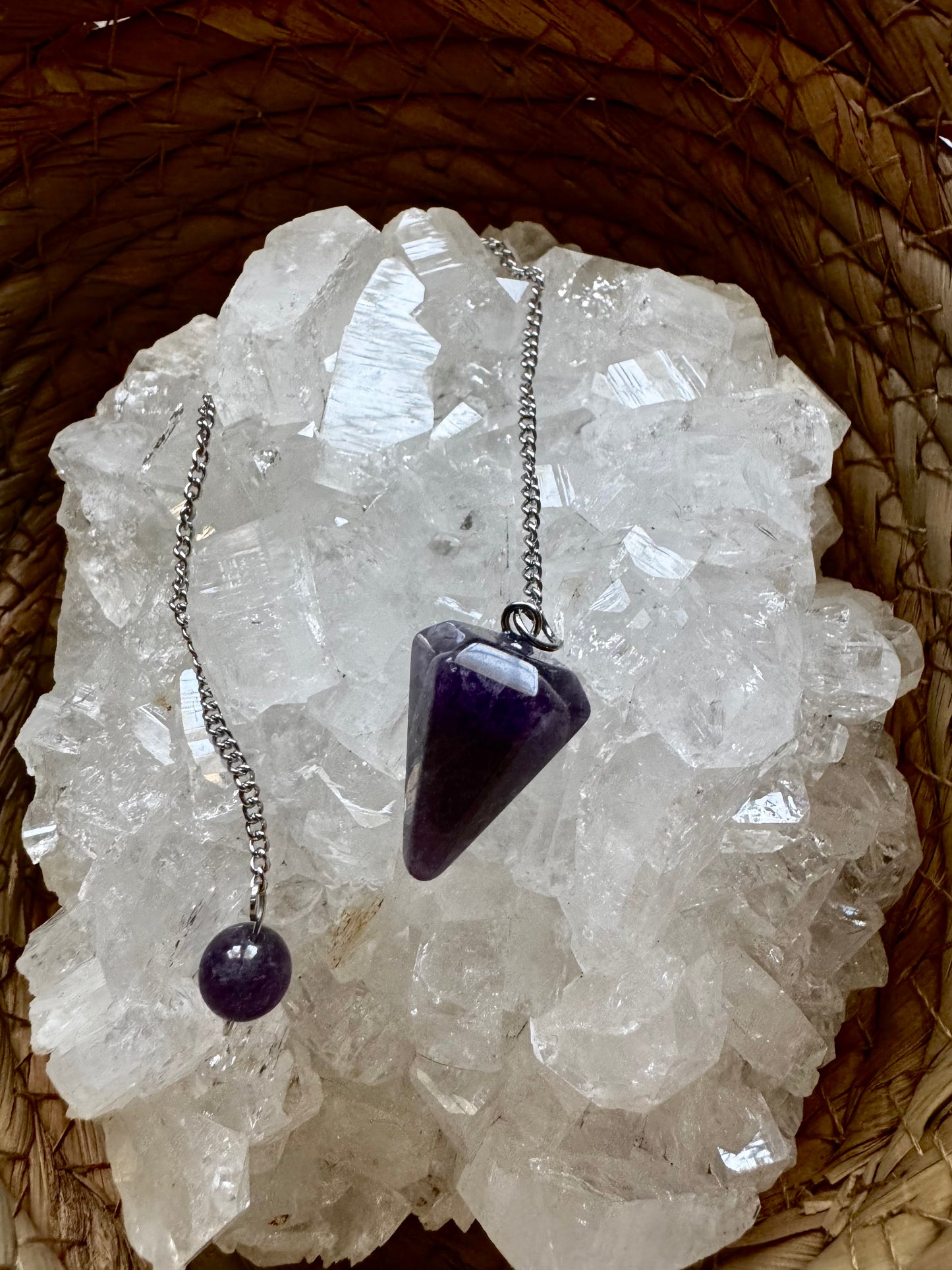 🔮 Péndulo Facetado de Amatista – Claridad y Conexión Espiritual